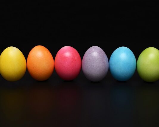 Które jajka lepsze białe czy brązowe?
